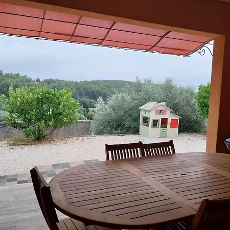 Bas De Avec Piscine Partagee Avec Les Hotes
